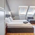 Domillion New Modern Old Town U2304