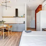 Lägenhet Domillion New Modern Old Town U2304