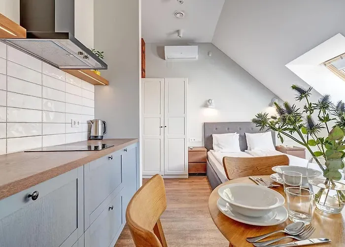 Domillion New Modern Old Town U2304 *