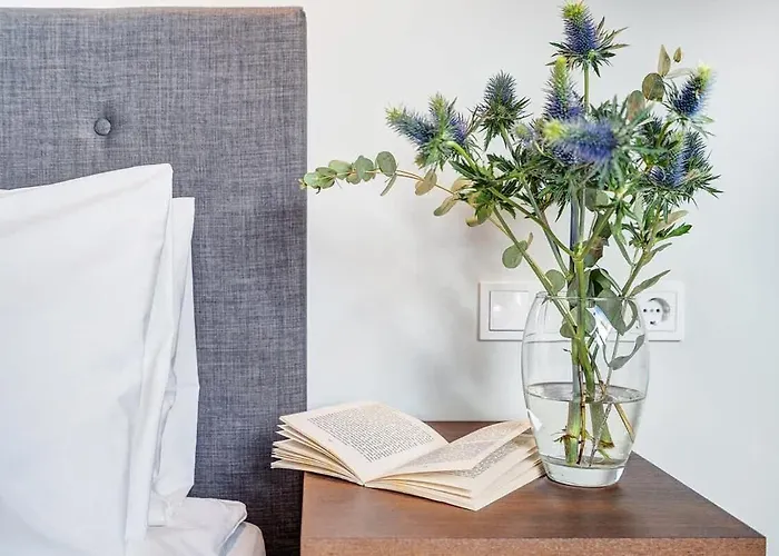 Domillion New Modern Old Town U2304 *